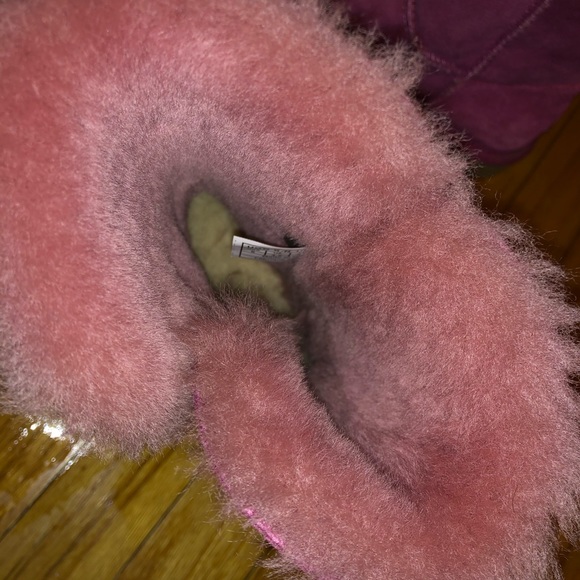 Bailey button pink Uggs - Picture 4 of 8